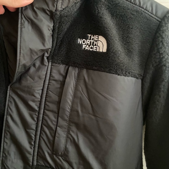 The North Face Boys Fleece Zip up Jacket - Picture 3 of 5